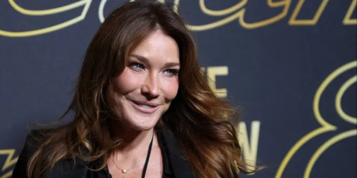 carla bruni attends the etam womenswear spring-summer 2022 show during paris fashion week on october 04, 2021 in paris, france photo by nasser berzane abacapresscom , 783217 191 paris france