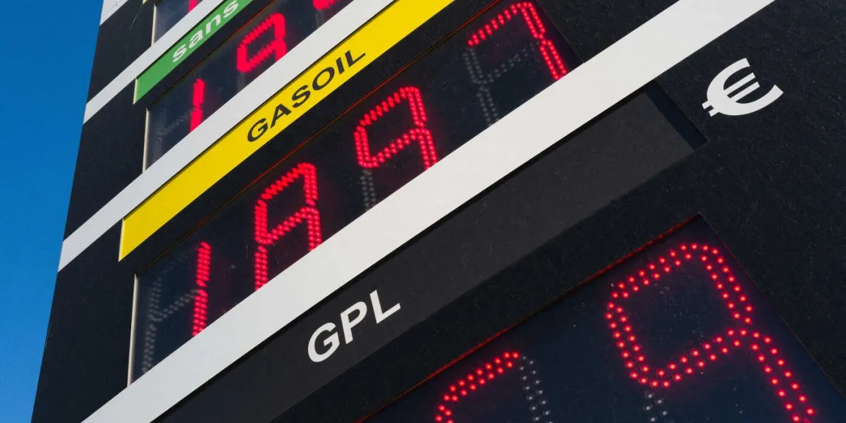 prix des carburants, les prix à la pompe poursuivent leur flambée entamée début juillet augmentation des prix des carburants en france france, montauban, le 29 septembre 2023 photo par patricia huchot-boissier abacapresscom