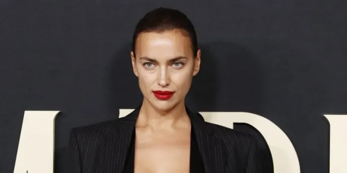 irina shayk arrives on the red carpet at the new york premiere of nightmare alley on wednesday, december 1, 2021 at at alice tully hall in new york city photo by john angelillo upi abacapresscom