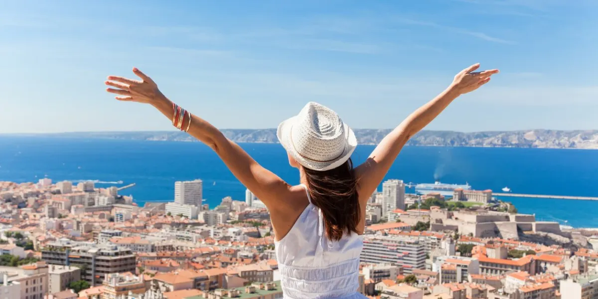 hello, marseille girl welcomes the french city of marseille