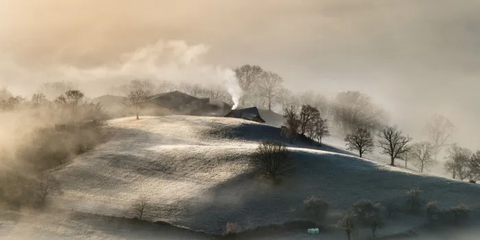 paysage des vosges en hiver   ferme sous la neige