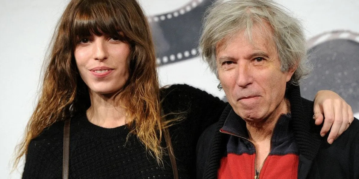 Lou Doillon : qui est son célèbre père ? | Planet.fr