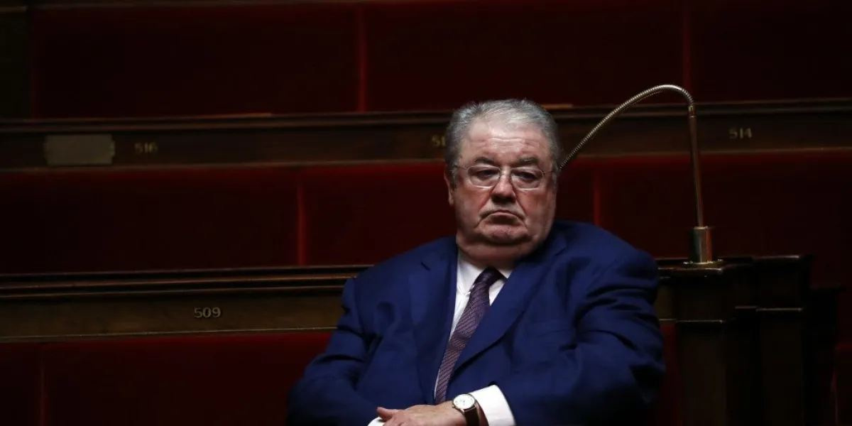 french socialist party member of parliament daniel vaillant looks on during a session of questions to the government on june 15, 2016 at the french national asssembly in paris (photo by patrick kovarik   afp)