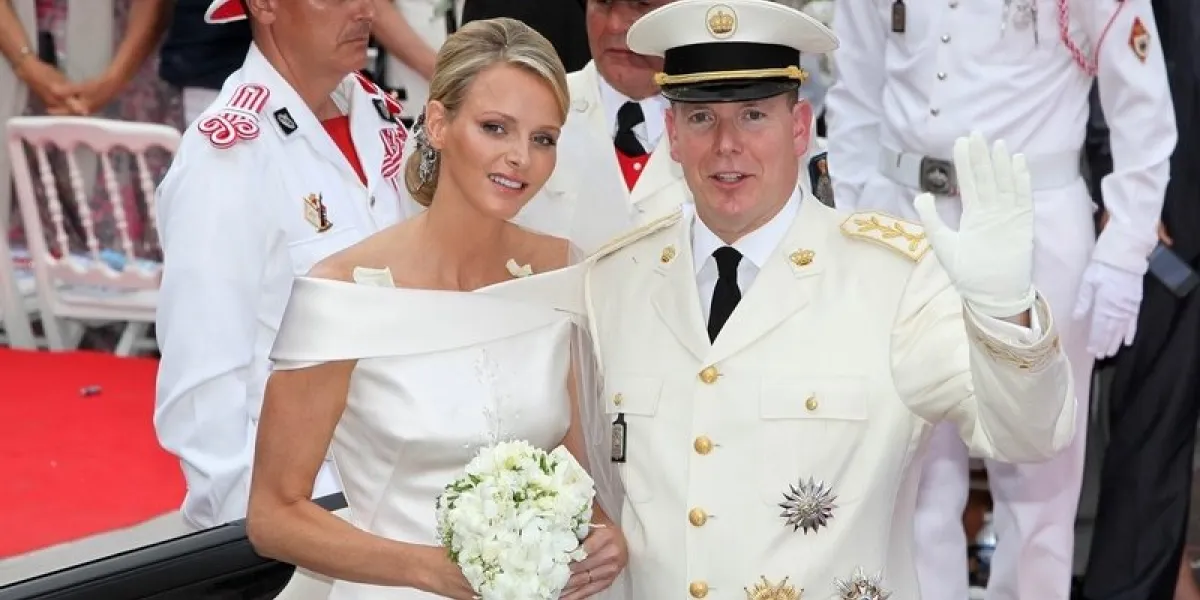 prince albert ii and princess charlene leave after the religious wedding in the prince's palace in monaco, 02 july 2011 the ceremony took place in the main courtyard of the prince's palace photo by albert nieboer dpa abacapresscom
