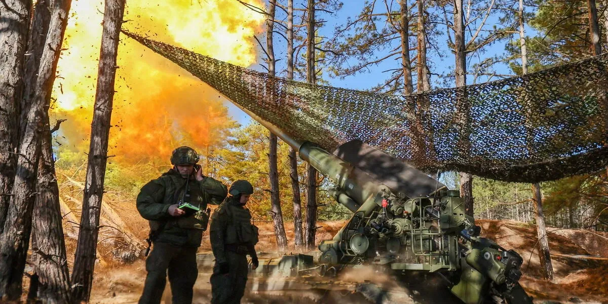l'artillerie russe tire sur les positions ukrainiennes