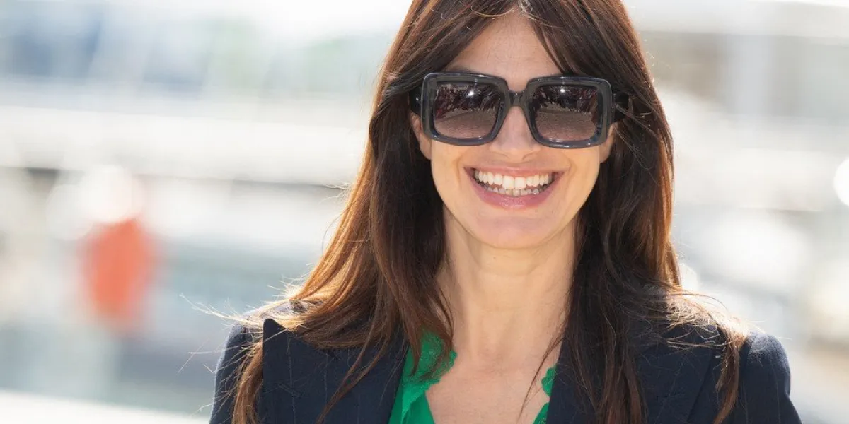 helena noguerra attends la derniere partie photocall during the 23rd tv fiction festival at la rochelle, on september 16, 2021 in la rochelle, france photo by david niviere abacapresscom <motcle99> festival < motcle99> , 780477 023 la rochelle france