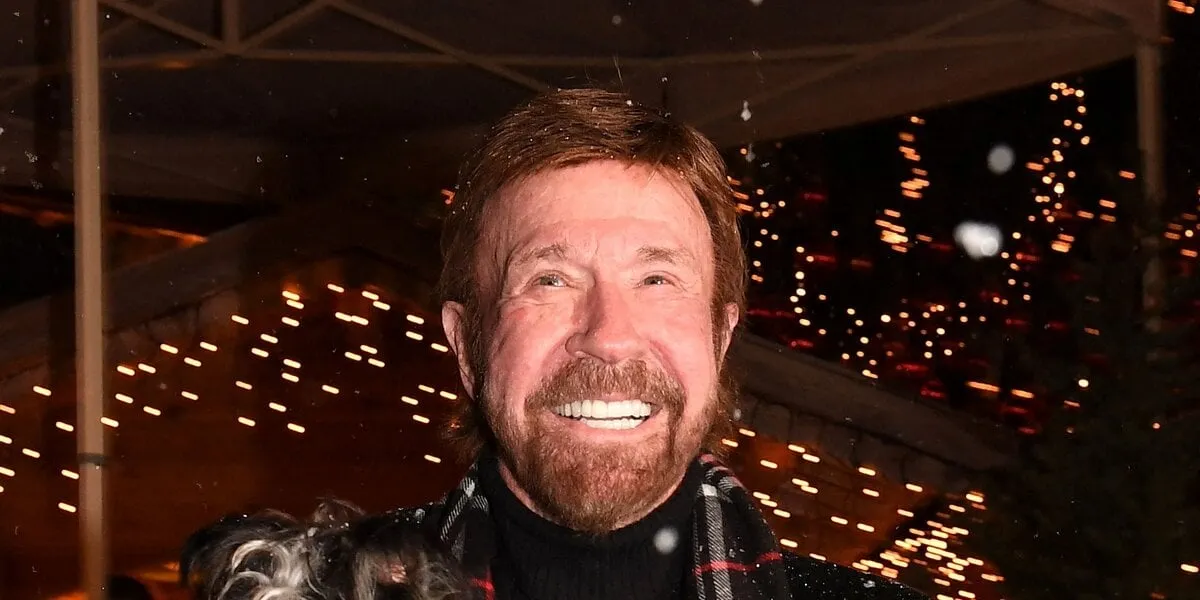 chuck norris à l'ouverture du marché de noël de gut aiderbichl le 12 novembre 2019 à henndorf at wallersee, en autriche photo by a-way splash news abacapresscom