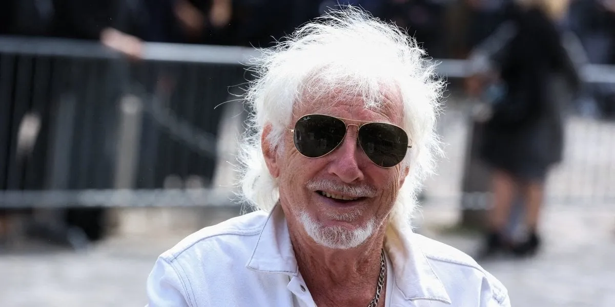 jean-paul belmondo funeral - paris - exit