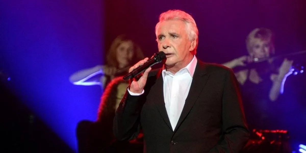 file photo michel sardou sur la scene de l' olympia a paris, france le 8 juin 2013 photo by vincent gramain abacapresscom , 595820 001 paris france