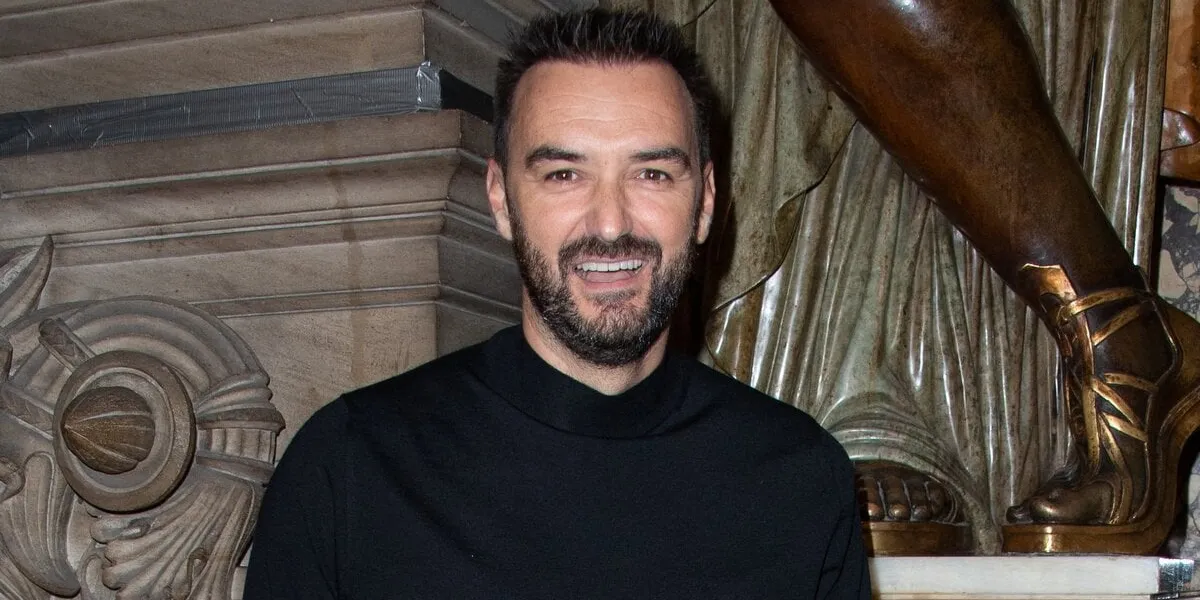 cyril lignac assiste au défilé balmain womenswear spring summer 2020 dans le cadre de la semaine de la mode à paris, en france, le 27 septembre 2019 photo by aurore marechal abacapresscom