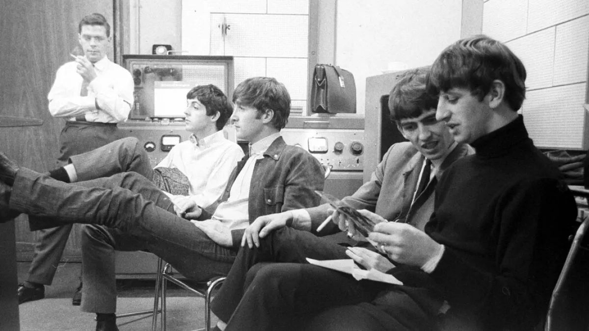 picture   les beatles, john lennon, paul mccartney, george harrison et ringo starr lors d'une séance d'enregistrement collective aux studios emi 13 septembre 1963 photo par kelvin brodie the times news licensing abacapresscom