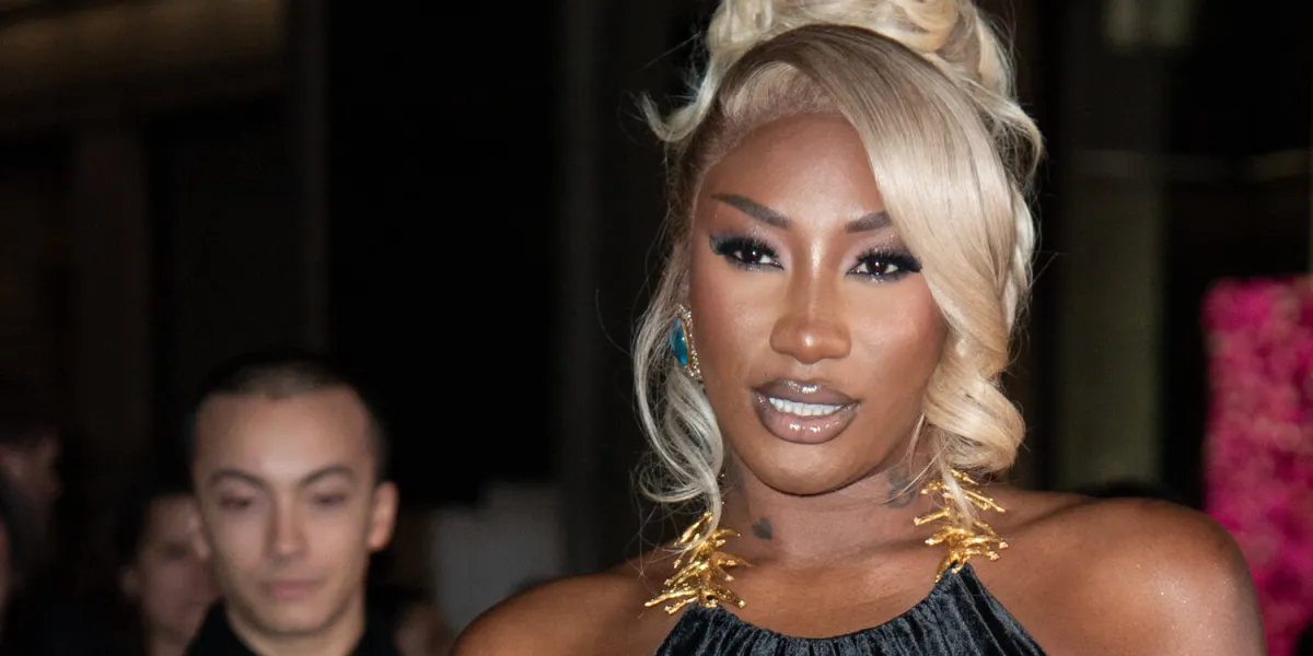 aya nakamura assiste au défilé schiaparelli womenswear fall winter 2024-2025 dans le cadre de la semaine de la mode à paris, france, le 29 février 2024 photo par aurore marechal abacapresscom