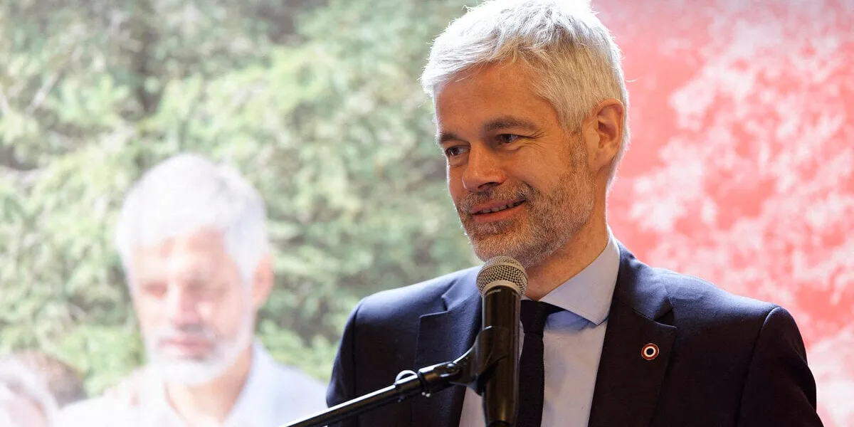 laurent wauquiez during a campaign meeting - compiegne